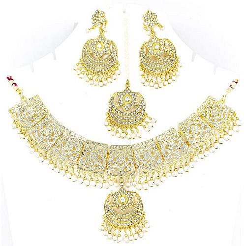 Stone Necklace Set With Earring and Mangtika For Women and Girls - 