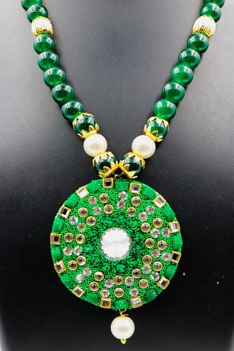 Pendent Long Necklace - Green Pendent Long Necklace