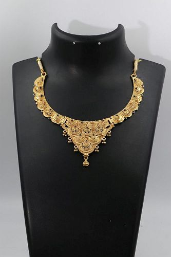 Traditional Gold Plated Necklace Set With Earrings - 
